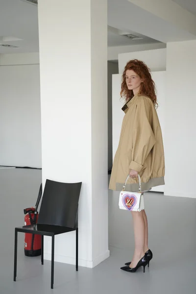 Look 15